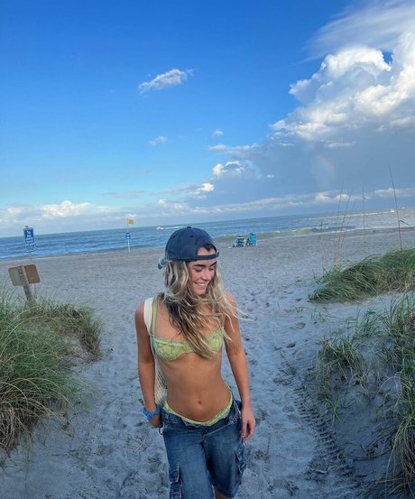 Schlenker Sisters porn actress pic