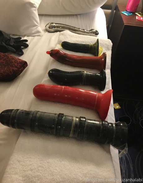 SouzanHalabi adult model pic