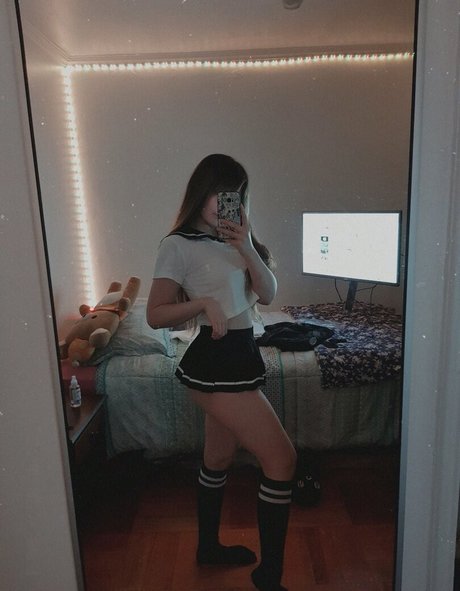 kuumori model sexy pics