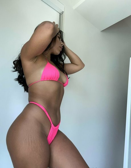 alexisbtelles xxx star pic