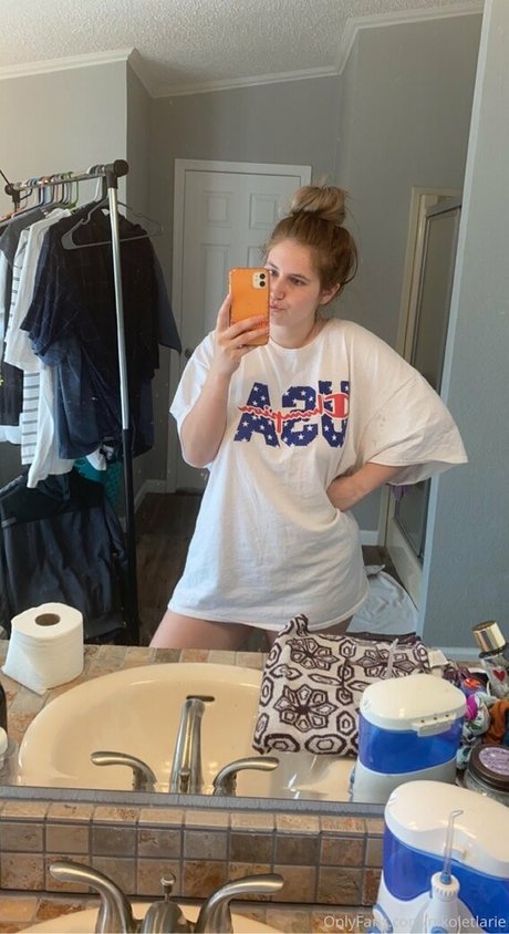 nikoletlarie erotic star photo