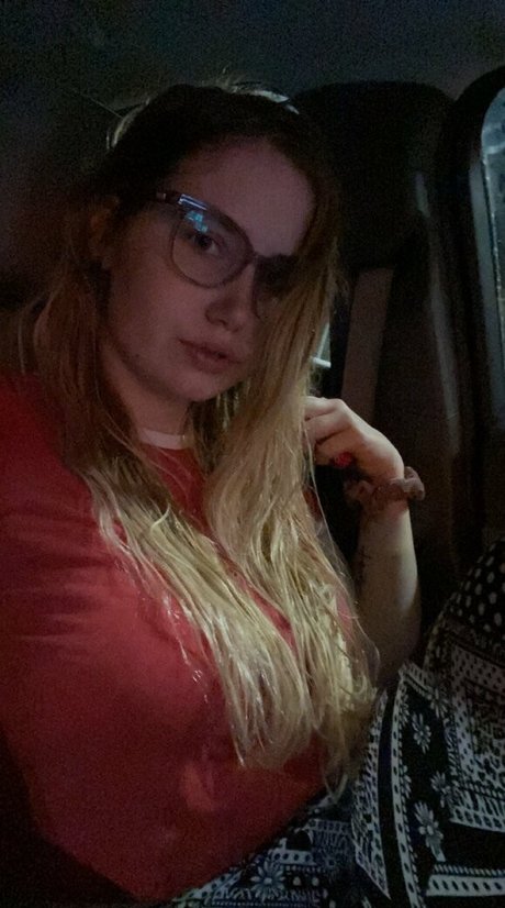 nikoletlarie hd pornstar pictures