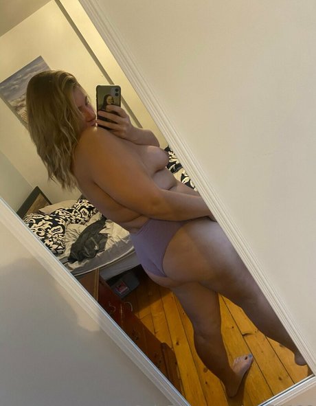 cat51198 nice actress pic