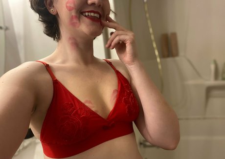 skeletoncrimes model free img