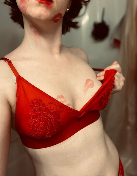 skeletoncrimes model top pic