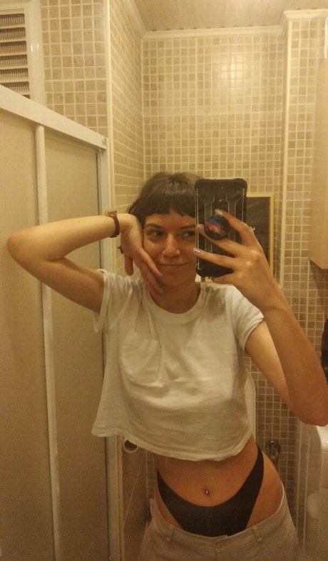 Busra cabuk erotic actress picture