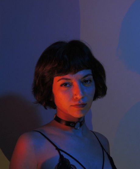 Busra cabuk model picture