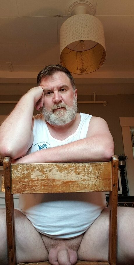 bearinheat model photo