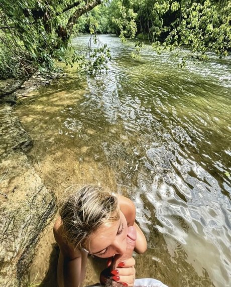 ellelovelyvip naked star pictures