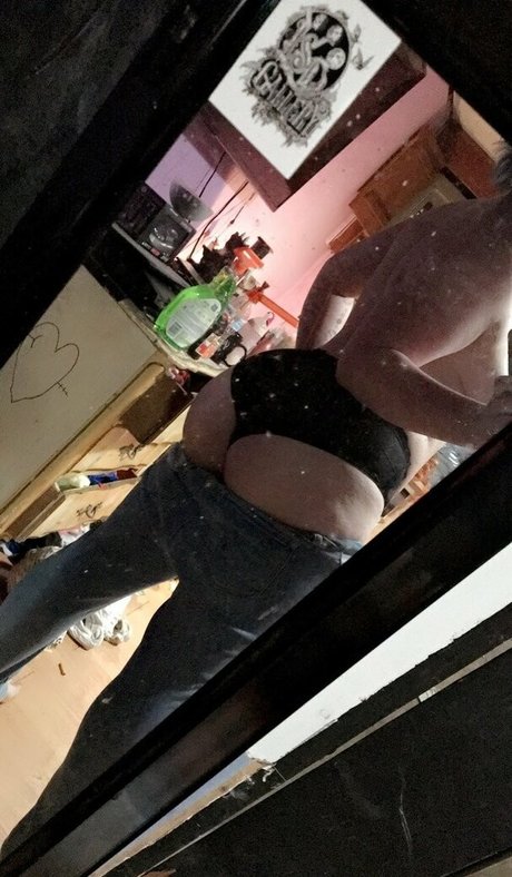 stup1d slut top model pic