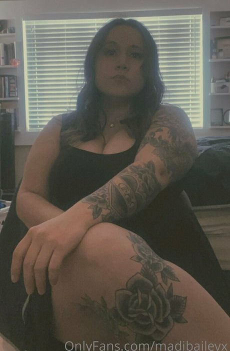 madibaileyx high quality model pic