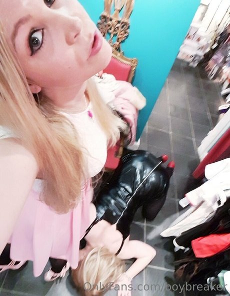 boybreaker nudes model pictures