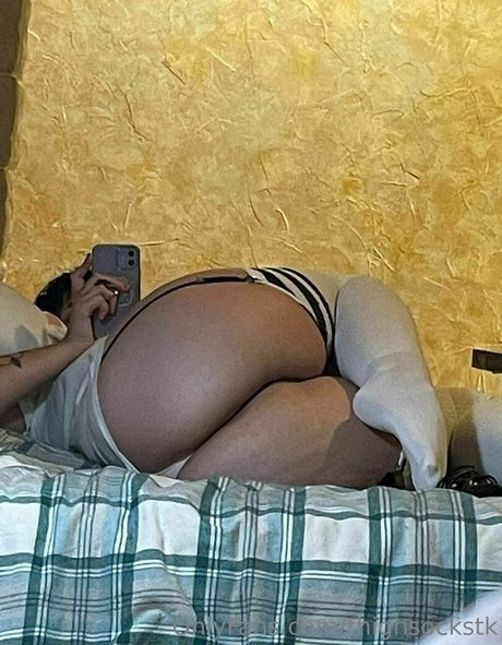 thighsockstk nudes pornstar pic