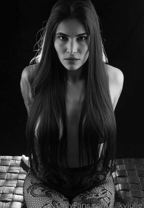 silkyjulie xxx star photos