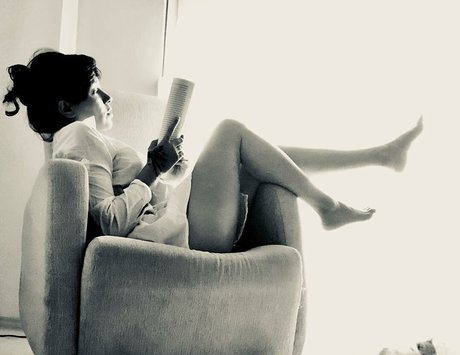 Ceyda Kocman star erotic images