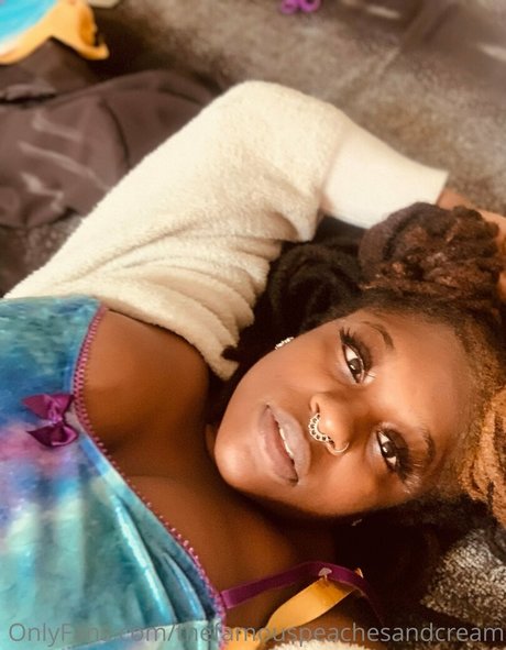 thefamouspeachesandcream pornstar high quality archive