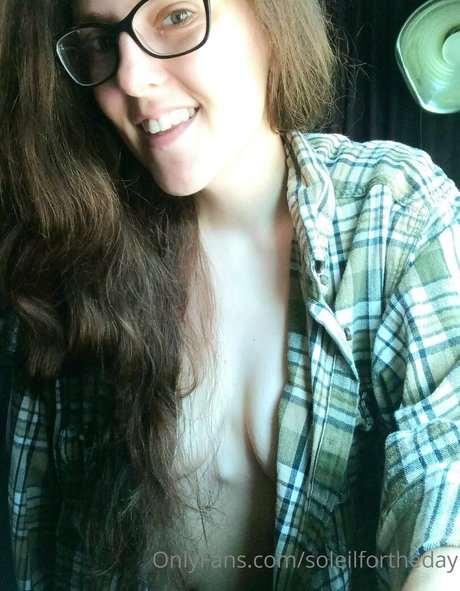 soleilfortheday model exclusive pic