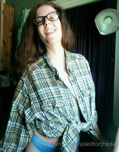 soleilfortheday nudes actress picture