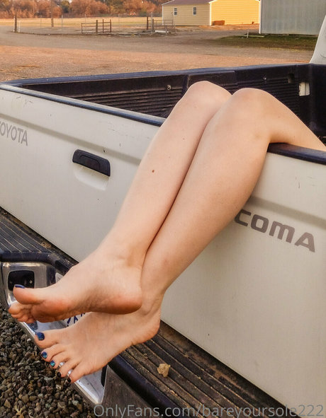 bareyoursole222 erotic star img