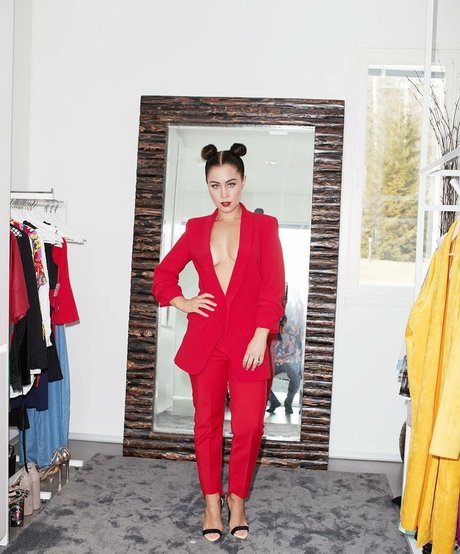 Anna Abreu pornstar hot photos