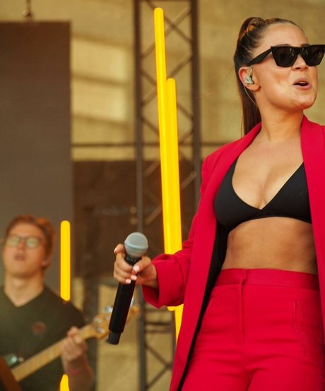 Anna Abreu sexy star pics