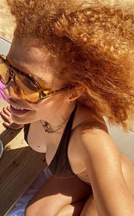 Vanessa Da Mata hd model galleries