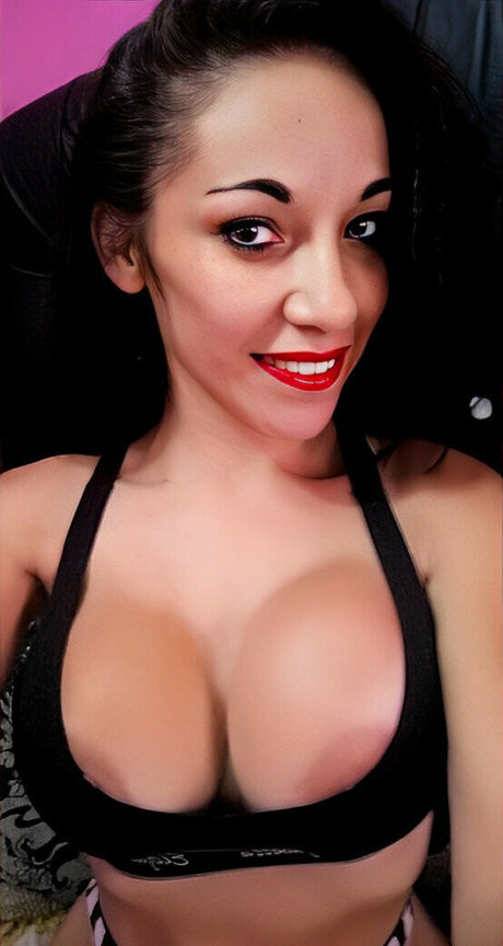 Natalia Soledad Maydana naked model photo