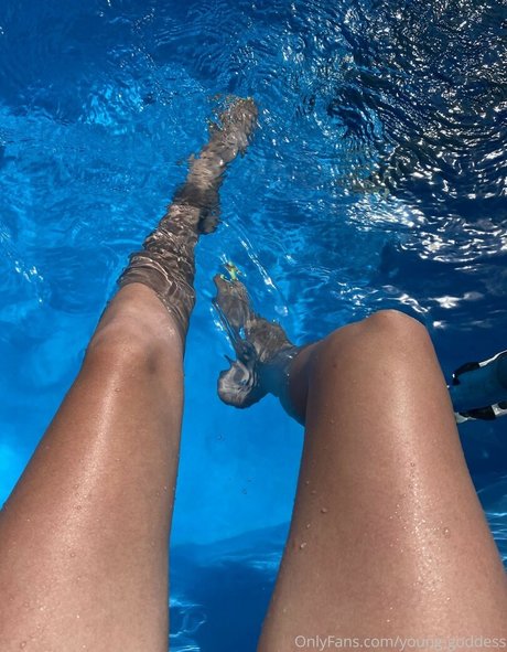 YoungGoddess model perfect photos