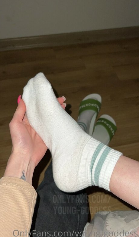 YoungGoddess model adult photo