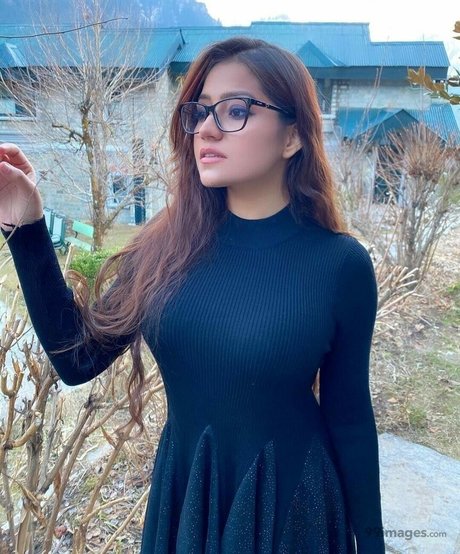 Simran Kaur Hundal star nude pictures