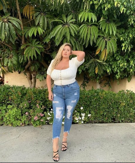 Lo Sangstaaa best model gallery