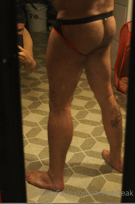 donutsteak exclusive star photo