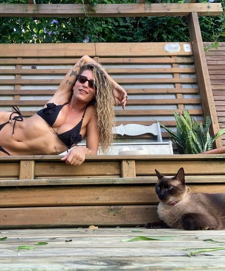 Maria Joana star pretty archive