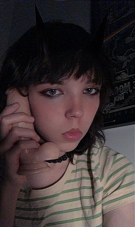 remiremyy model beautiful photo