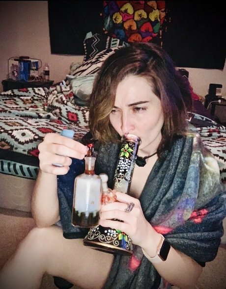 sultriefetche4u pornstar naked picture