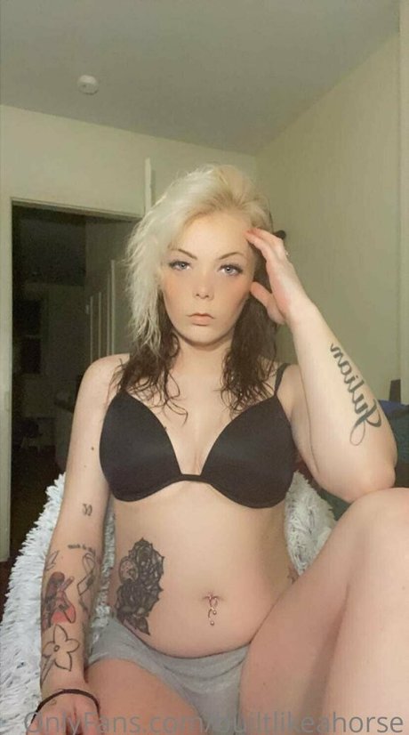 builtlikeahorse model xxx pics