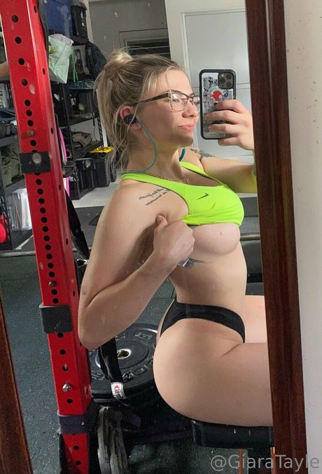 giaratayle star nude img