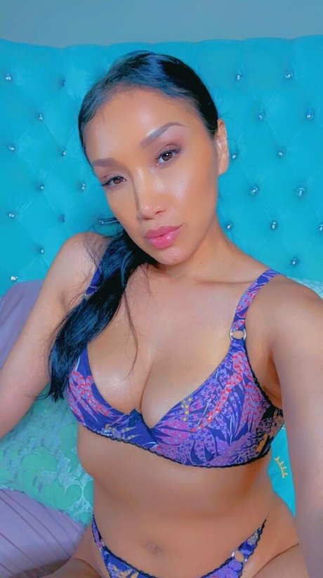 vickichase star nude picture