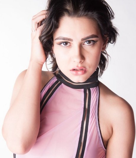 Peyton Rhodes model hot pictures