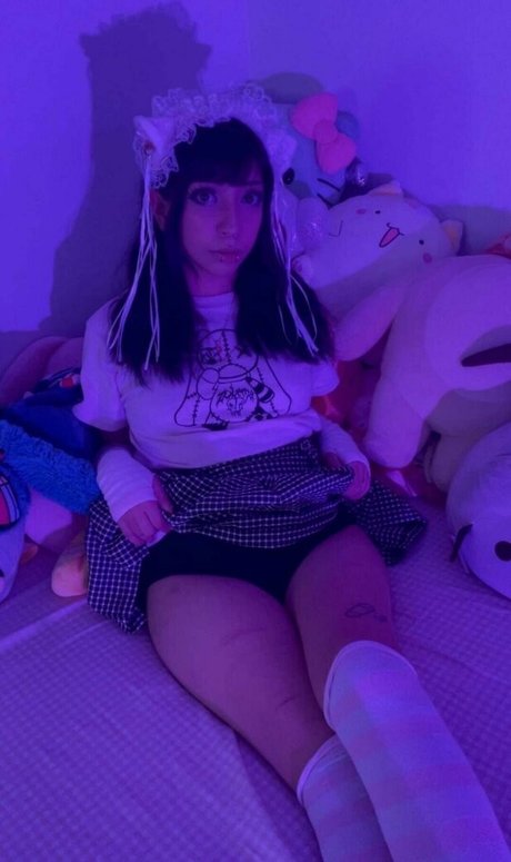 Kittiolic model nice pic