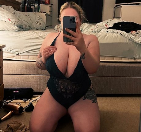 Emily Gillick porn star photo