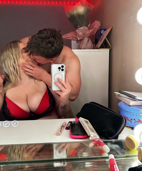 Emily Gillick nudes pornstar pictures