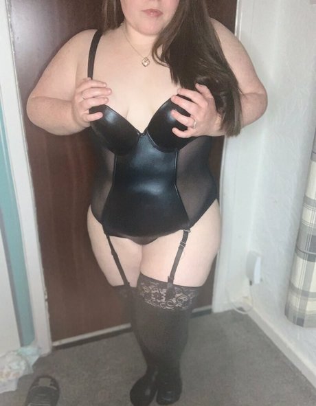 escapepearly model sex img