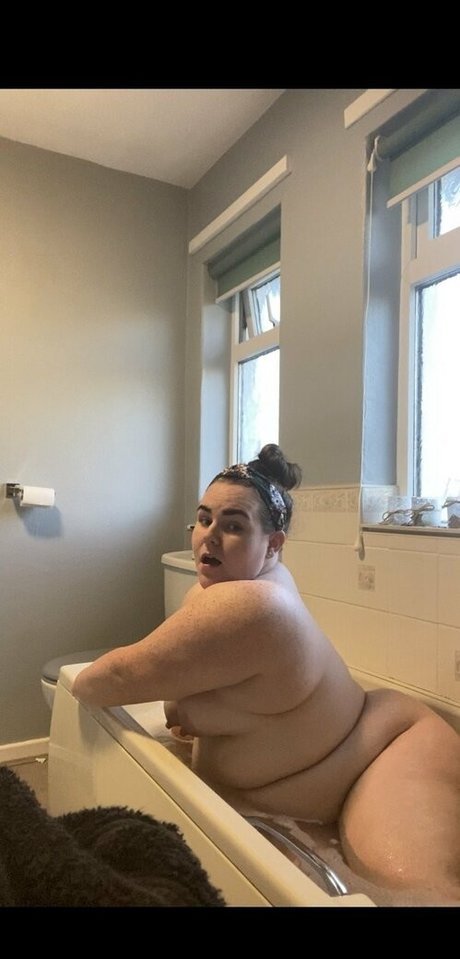 escapepearly model hot archive