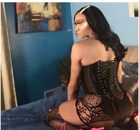 darirose model exclusive images