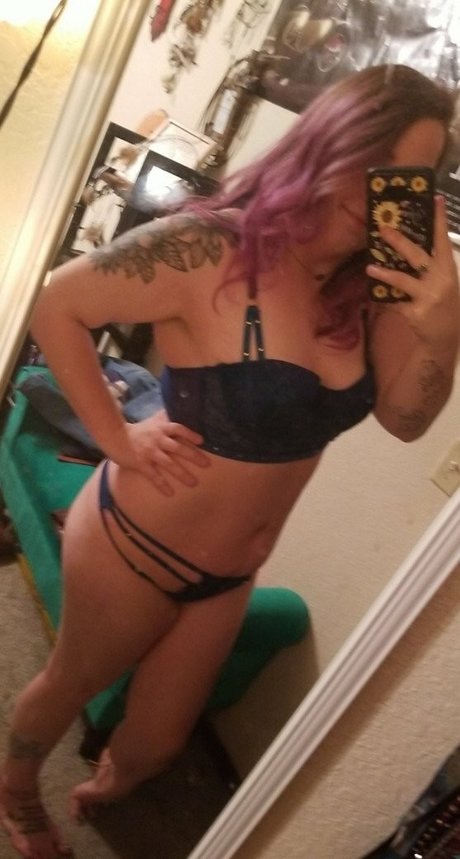 shaholl13 model sex picture