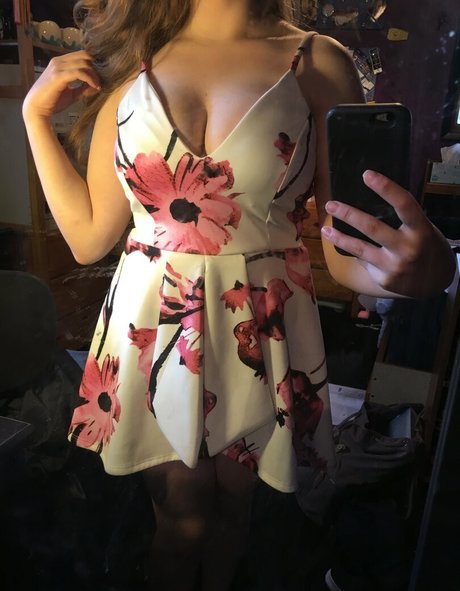 broskithebull sexy actress galleries