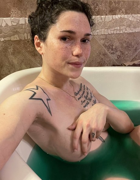 eeveebeevip star sexy image