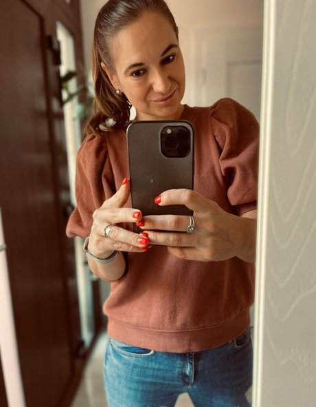 hotqueenr sexy actress gallery