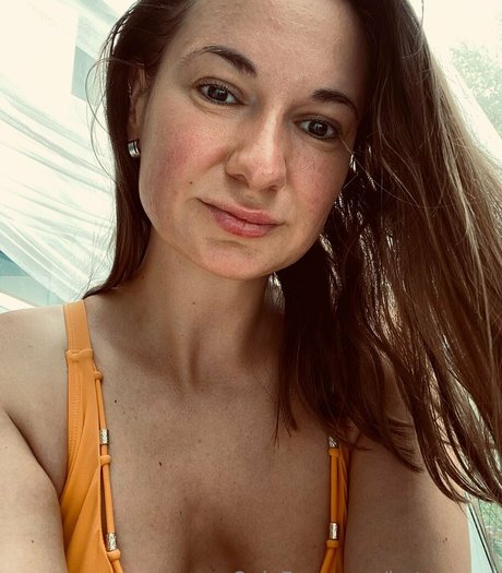 hotqueenr pornstar nude image